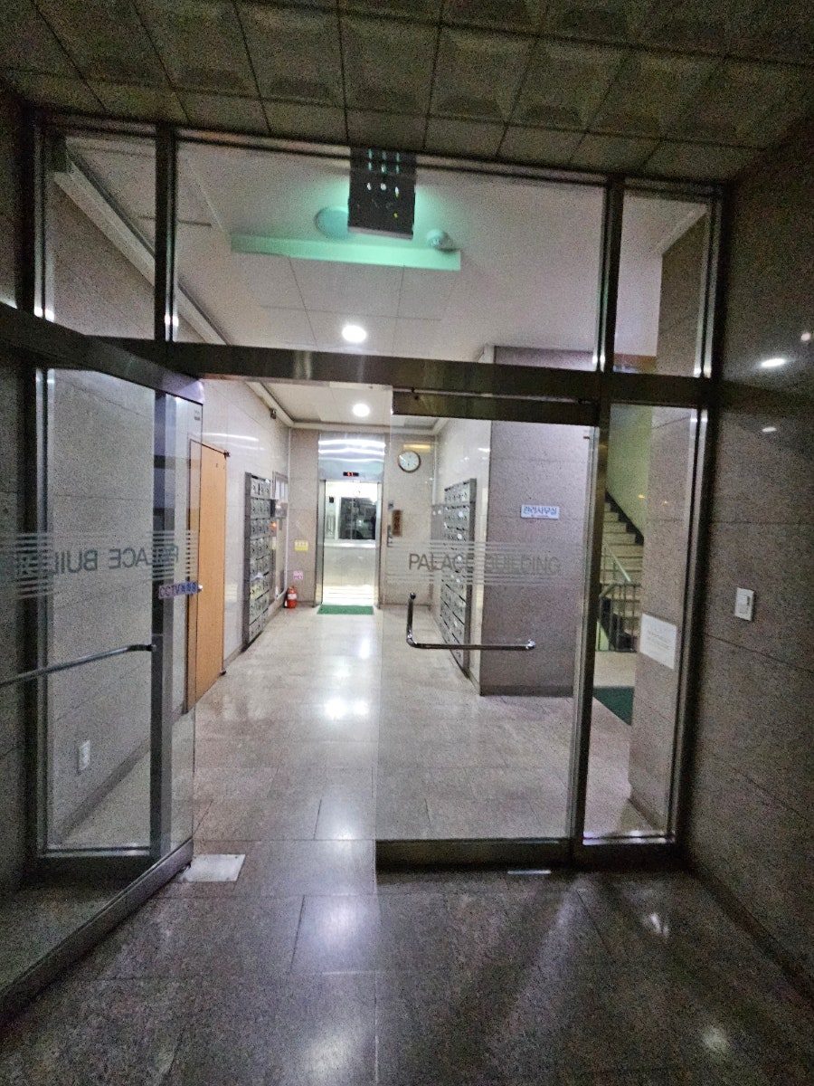 서울 강남 파티룸 추천 알유핫, 드레스 포토존까지 완벽한 곳 사진 4